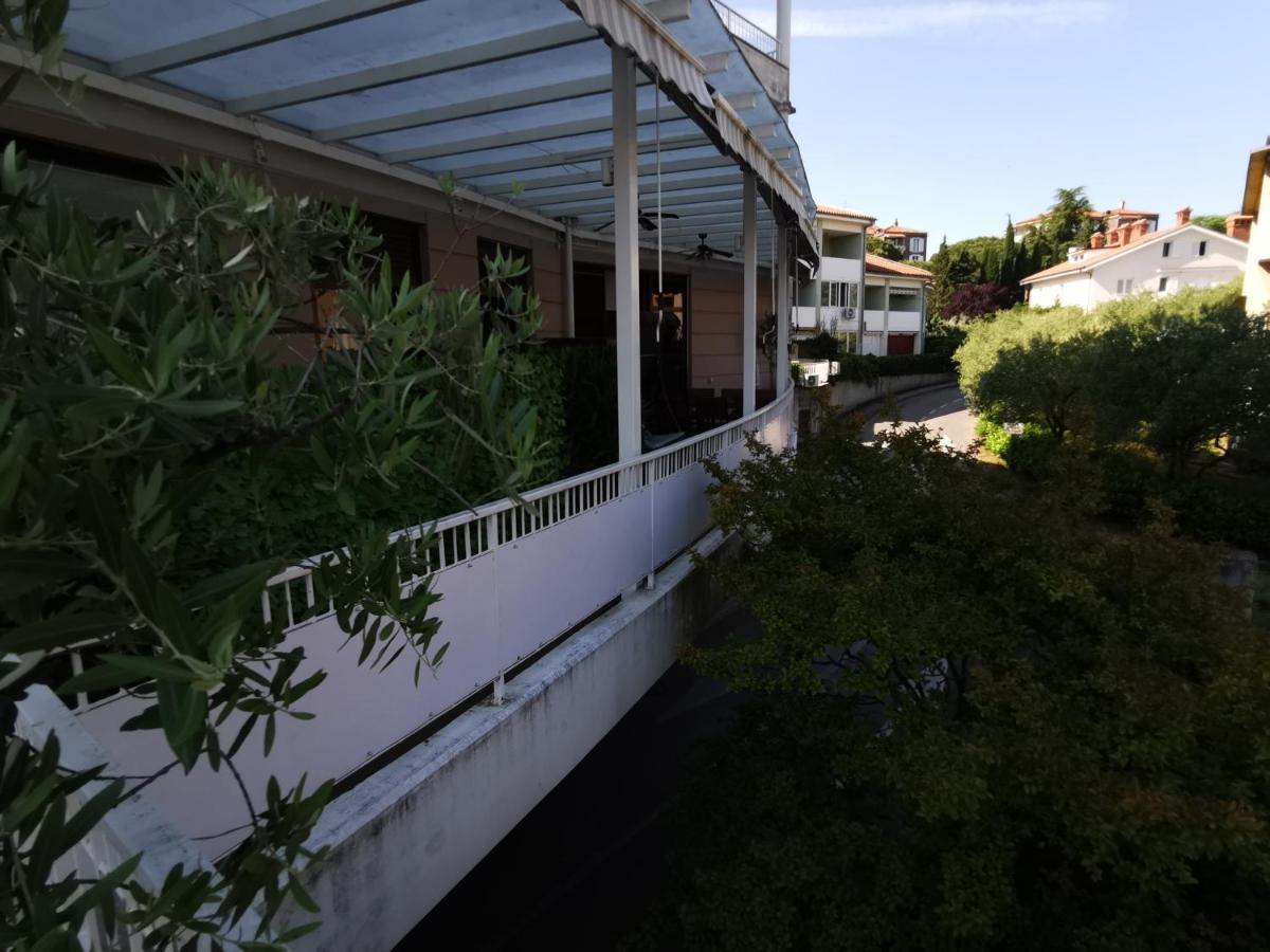 Portofino App Apartment Izola Bagian luar foto